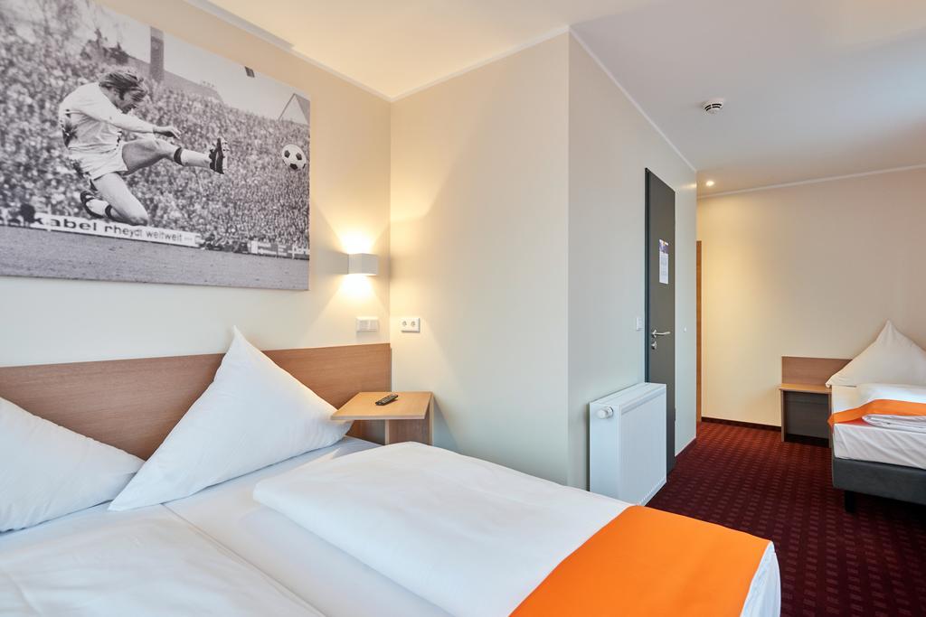Mcdreams Hotel Moenchengladbach Εξωτερικό φωτογραφία