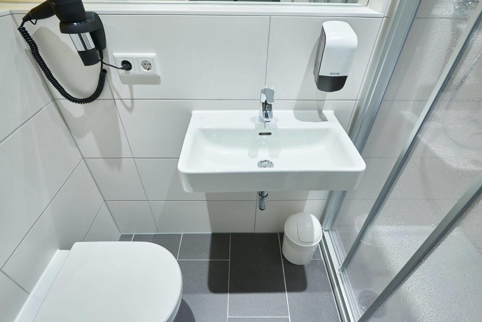 Mcdreams Hotel Moenchengladbach Εξωτερικό φωτογραφία