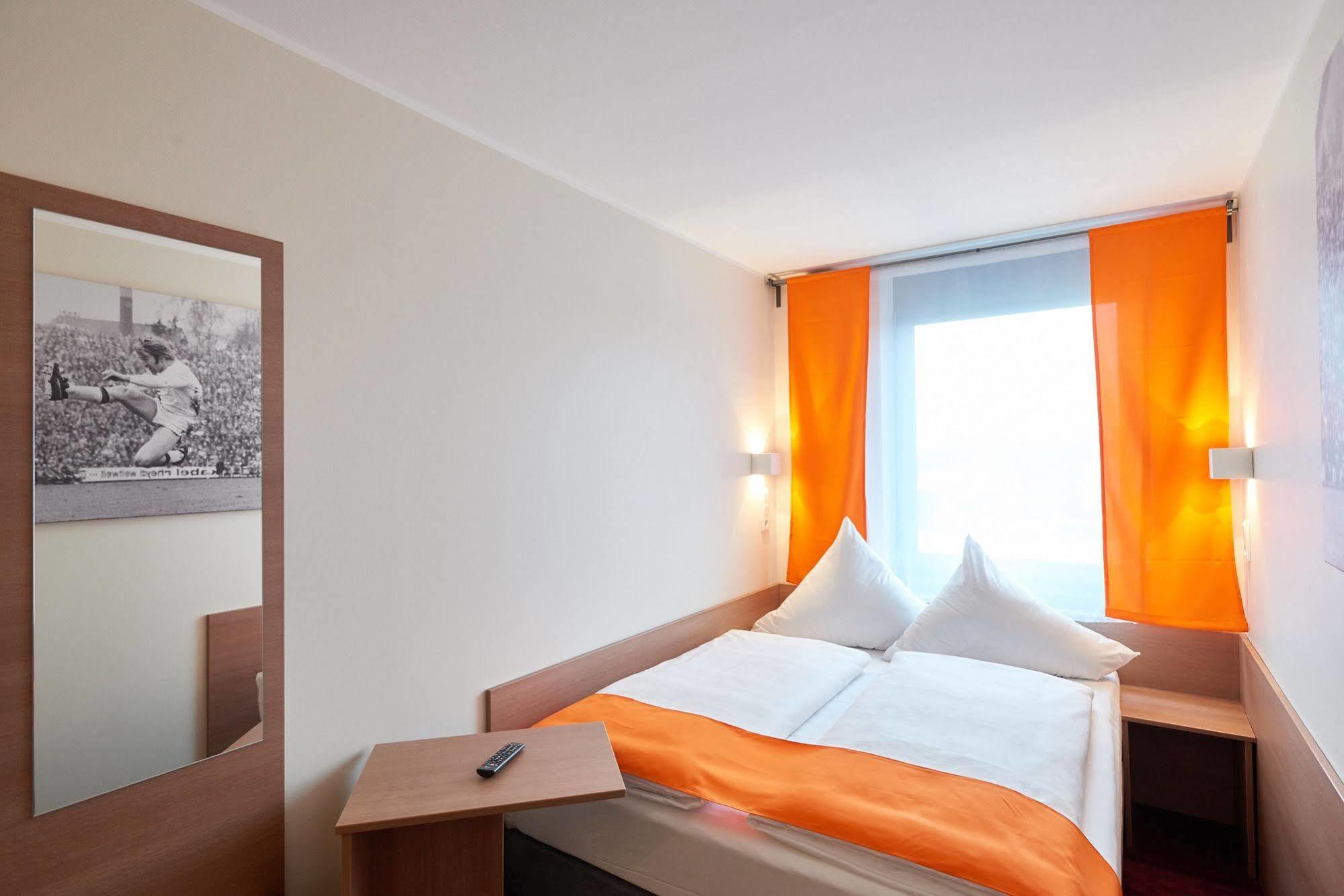 Mcdreams Hotel Moenchengladbach Εξωτερικό φωτογραφία