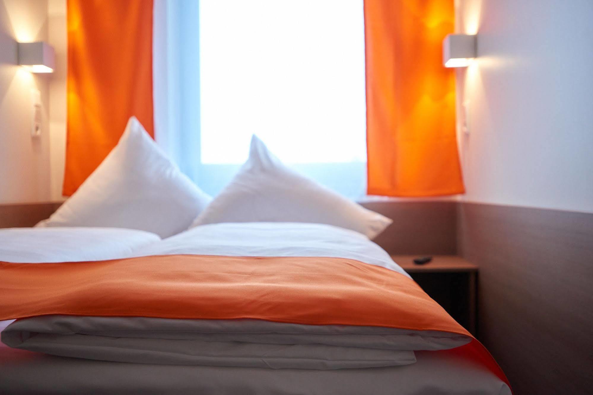 Mcdreams Hotel Moenchengladbach Εξωτερικό φωτογραφία