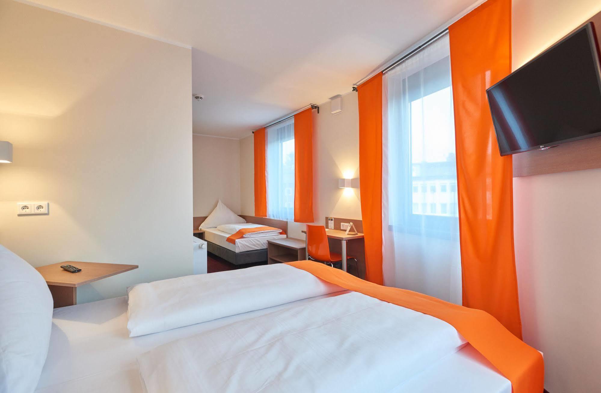 Mcdreams Hotel Moenchengladbach Εξωτερικό φωτογραφία