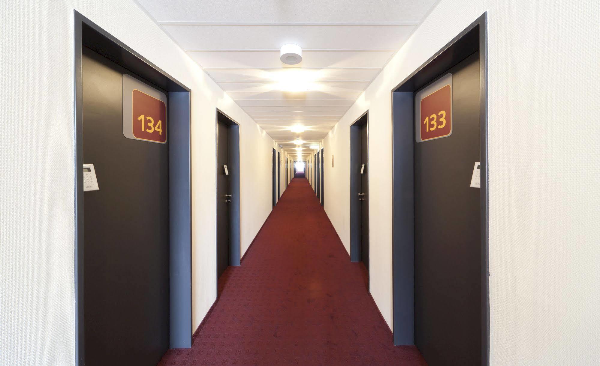 Mcdreams Hotel Moenchengladbach Εξωτερικό φωτογραφία